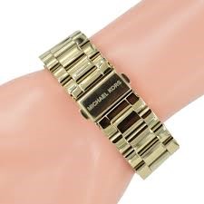 2 x PUMA Women's ESS Small No1 Logo 5" High Waist Short, Size XS, Green Moo