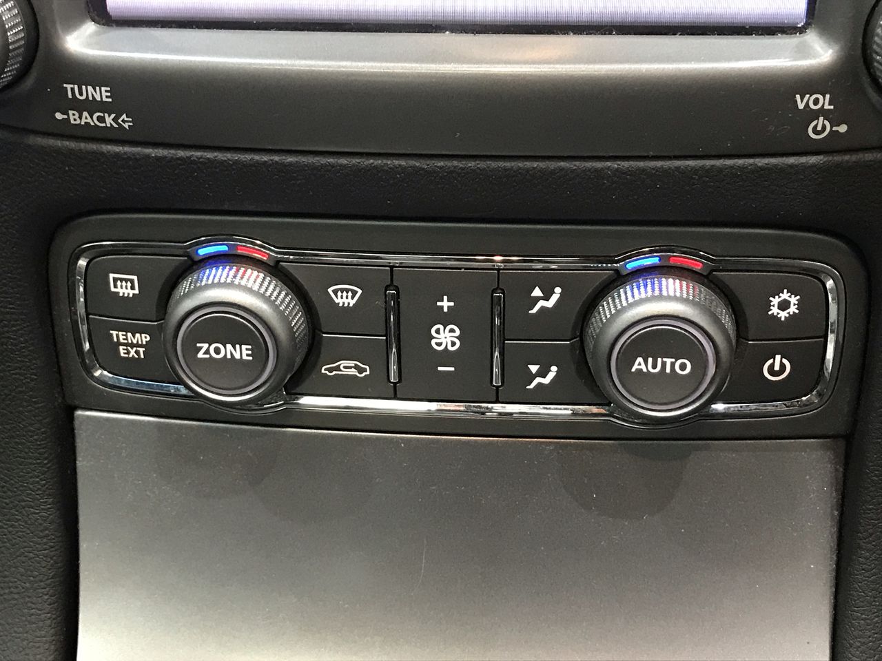 SIGNATURE Women's Straight Jean, Size 10, 99% Cotton, Blue.