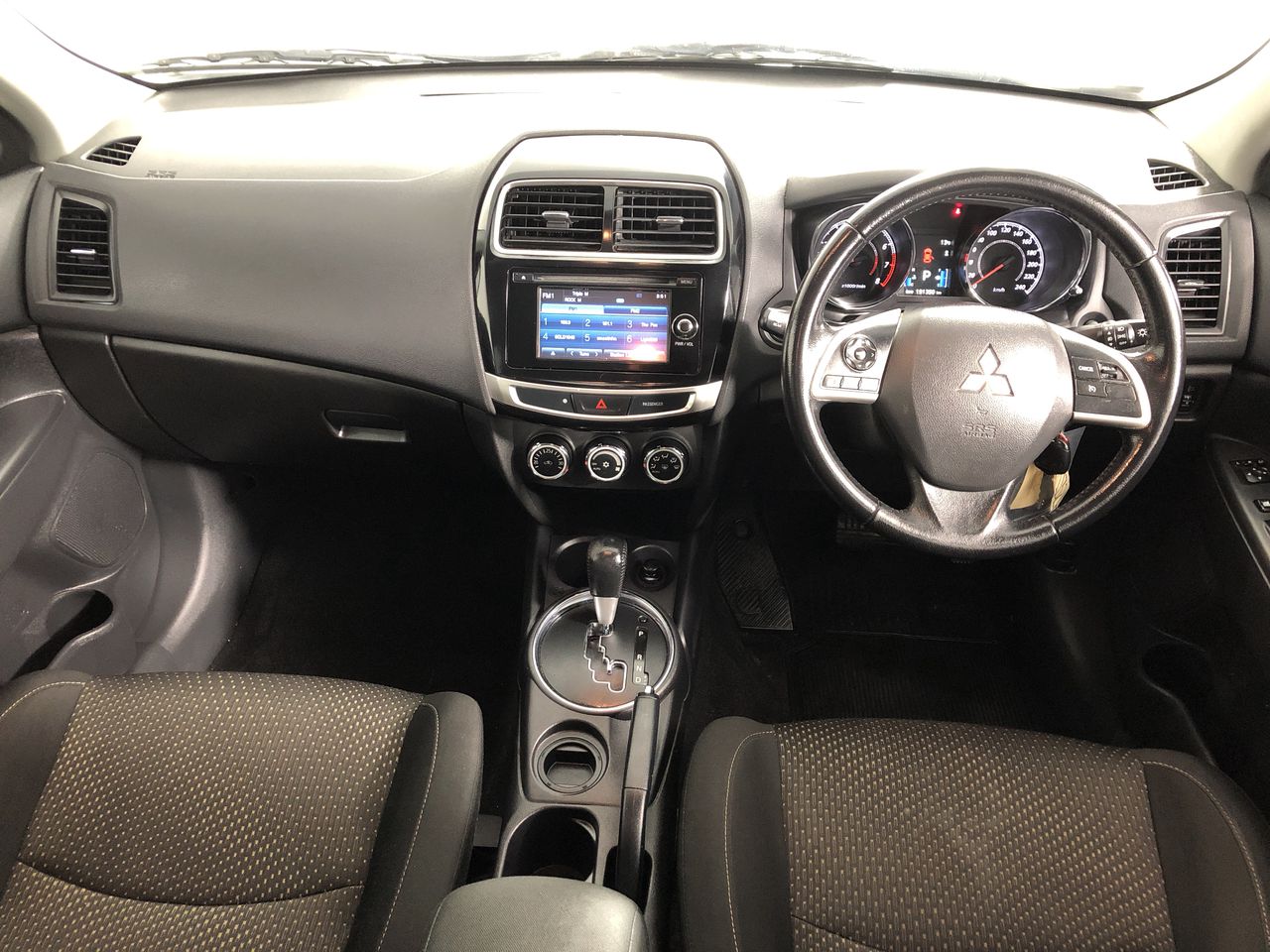 By The Vineyard Mixed Pack Pinot Grigio & Chardonnay (12x 750mL). SEA.