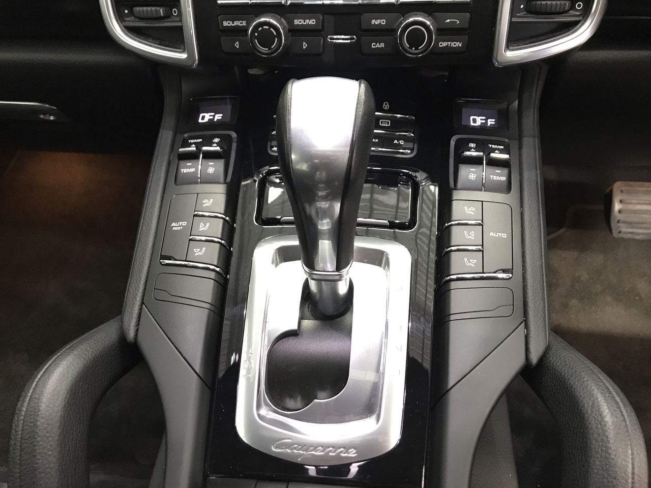 Off The Grid White 2021 (6x 750mL) SA