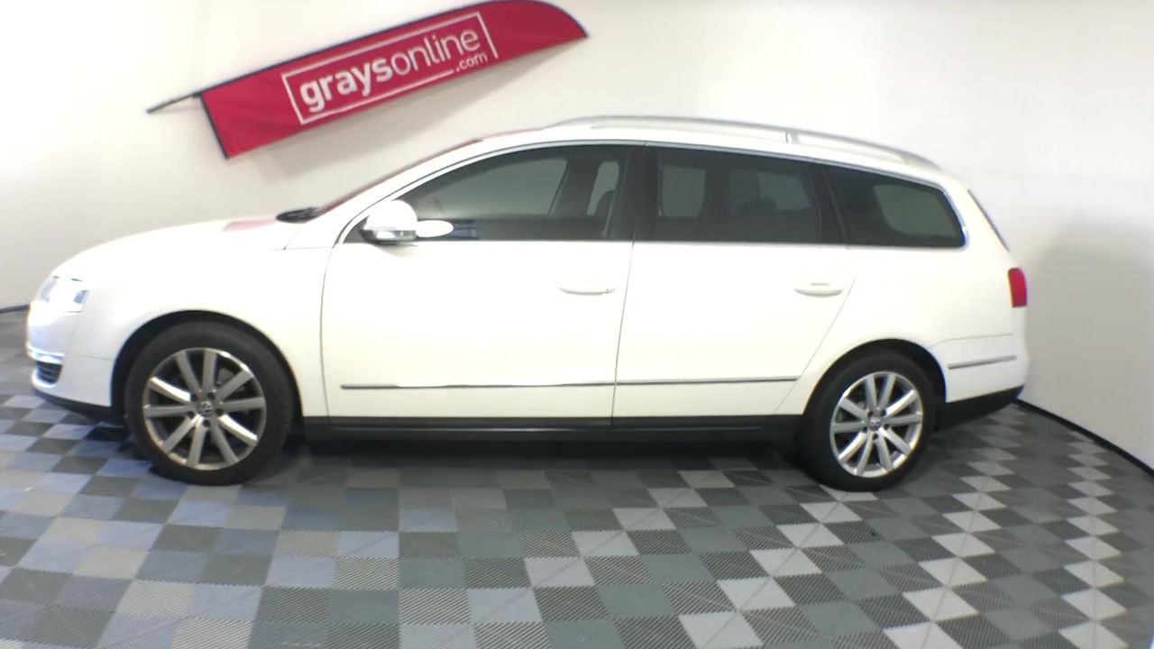 Night Merchant Vodka Lime And Soda Cans (24x 250mL) NSW