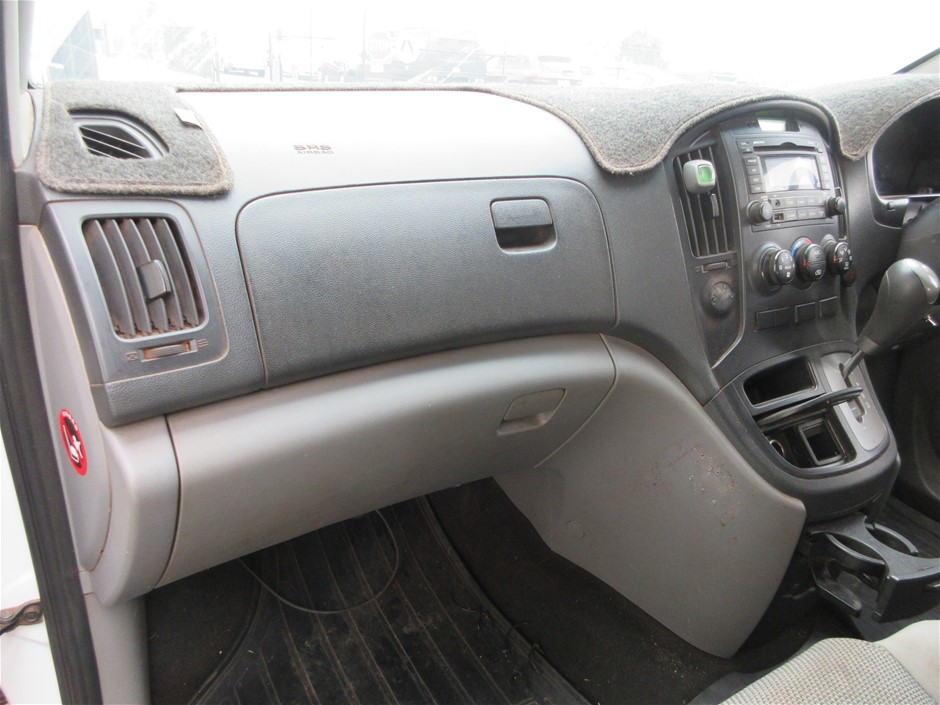 COBRA XL Speed Men's RH 8 Piece Golf Club Set, Regular Flex. NB: Used, no p