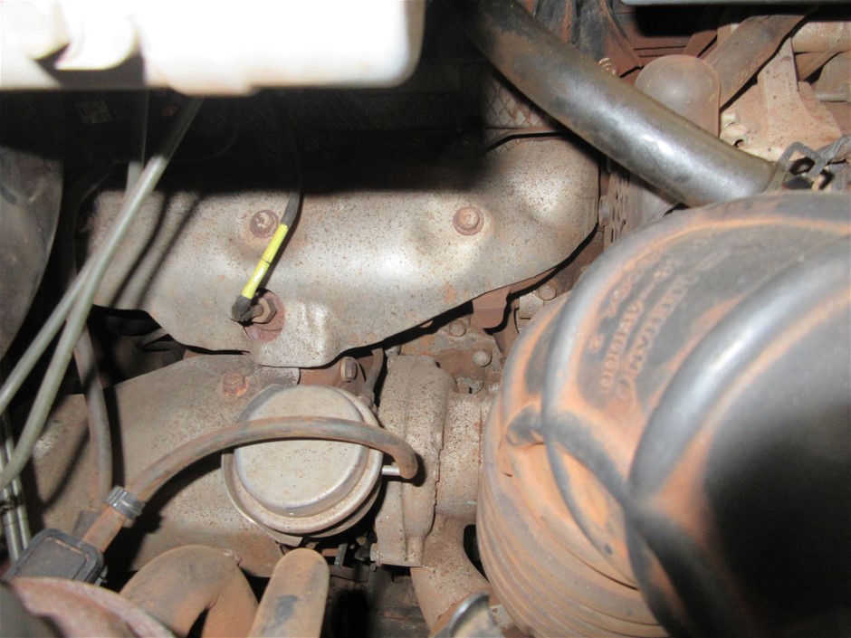 BOX OF BRAND NEW PHONECASES, Assorted iPhones, Baseus Sony, etc.