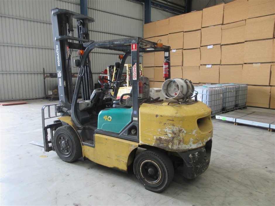 2 x Marvel Legends The Legend Of The Ten Rings: 6-inch Action Figures, Shan