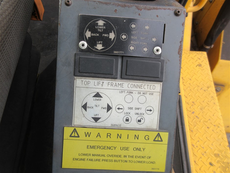 Amazon Basics Single Toggle Light Switch Outlet Wall Plate, Oil Rubbed Bron