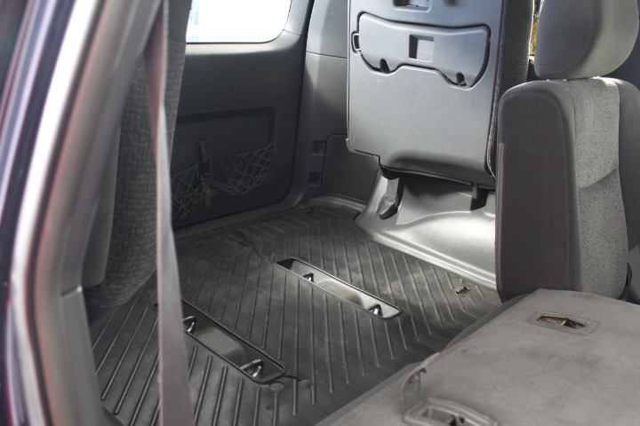 CALVIN KLEIN Men's Slim Straight Jean, Size 32x32, 70% Cotton, Luster (420)