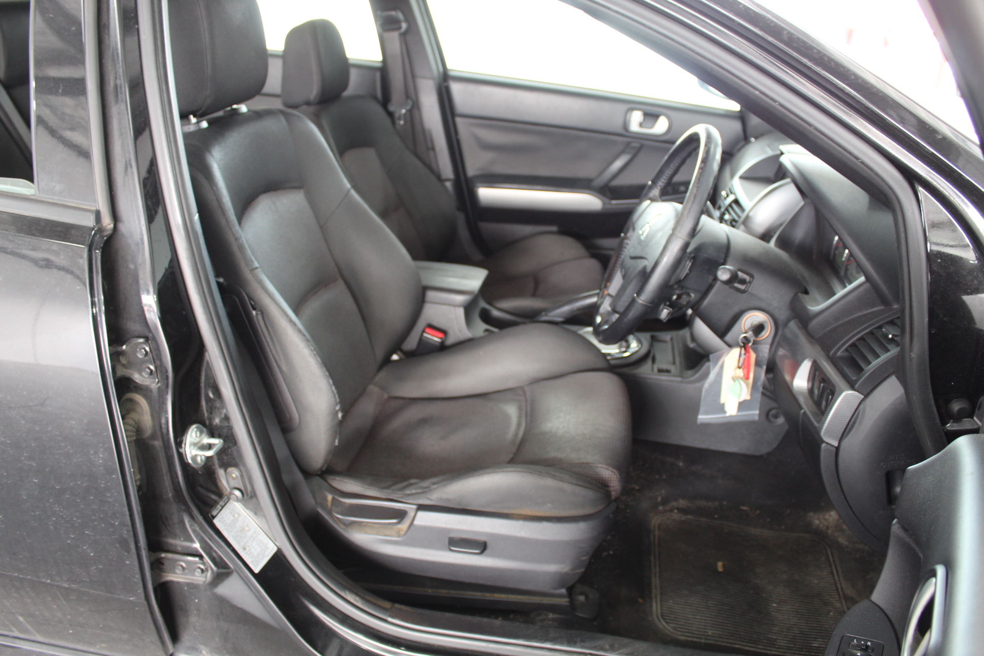 LEVI'S Men's Casual Leather Belt, Pant Size 38, Brown (0032), 38019-0032.