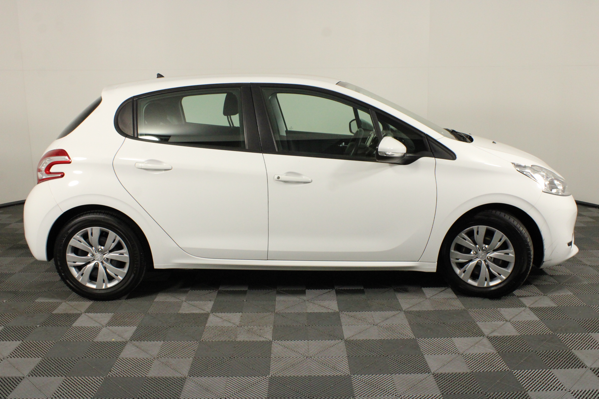 2 x CHAMPION Women's Legacy Tech C-Logo Short, Size S, Sand Pepper Khaki (B