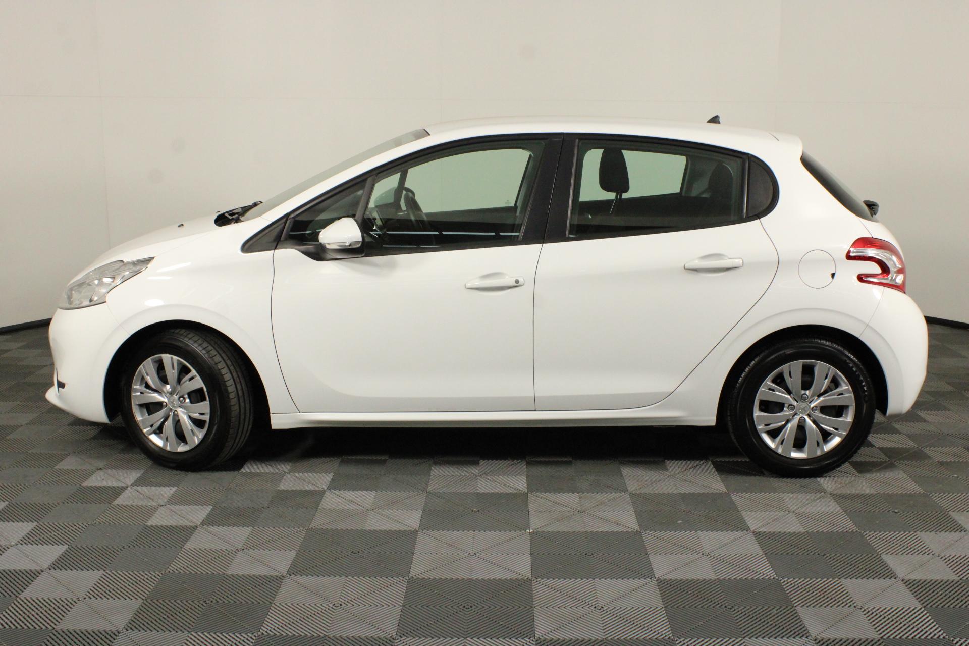 SKECHERS Women's Uno Stand-On-Air Sneaker, Size US9 / EU39, Off White (OWHT