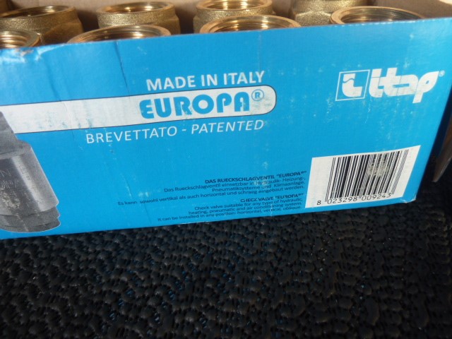 Casella Limited Release Cleanskin Shiraz 2013 (12x 750mL) Limstone Coast