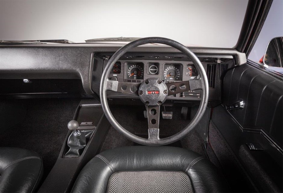 Roberts Estate Cabernet Sauvignon 2023 (12x 750mL) SEA