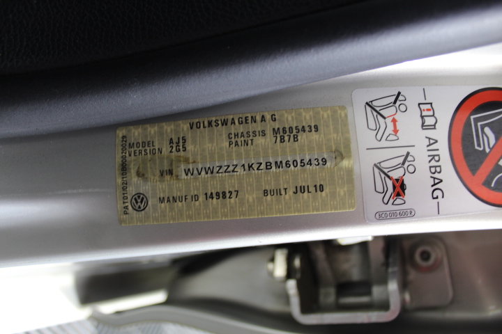 Circle of Friends Pink Moscato Slimline Cans NV (24x 250mL) Limestone Coast