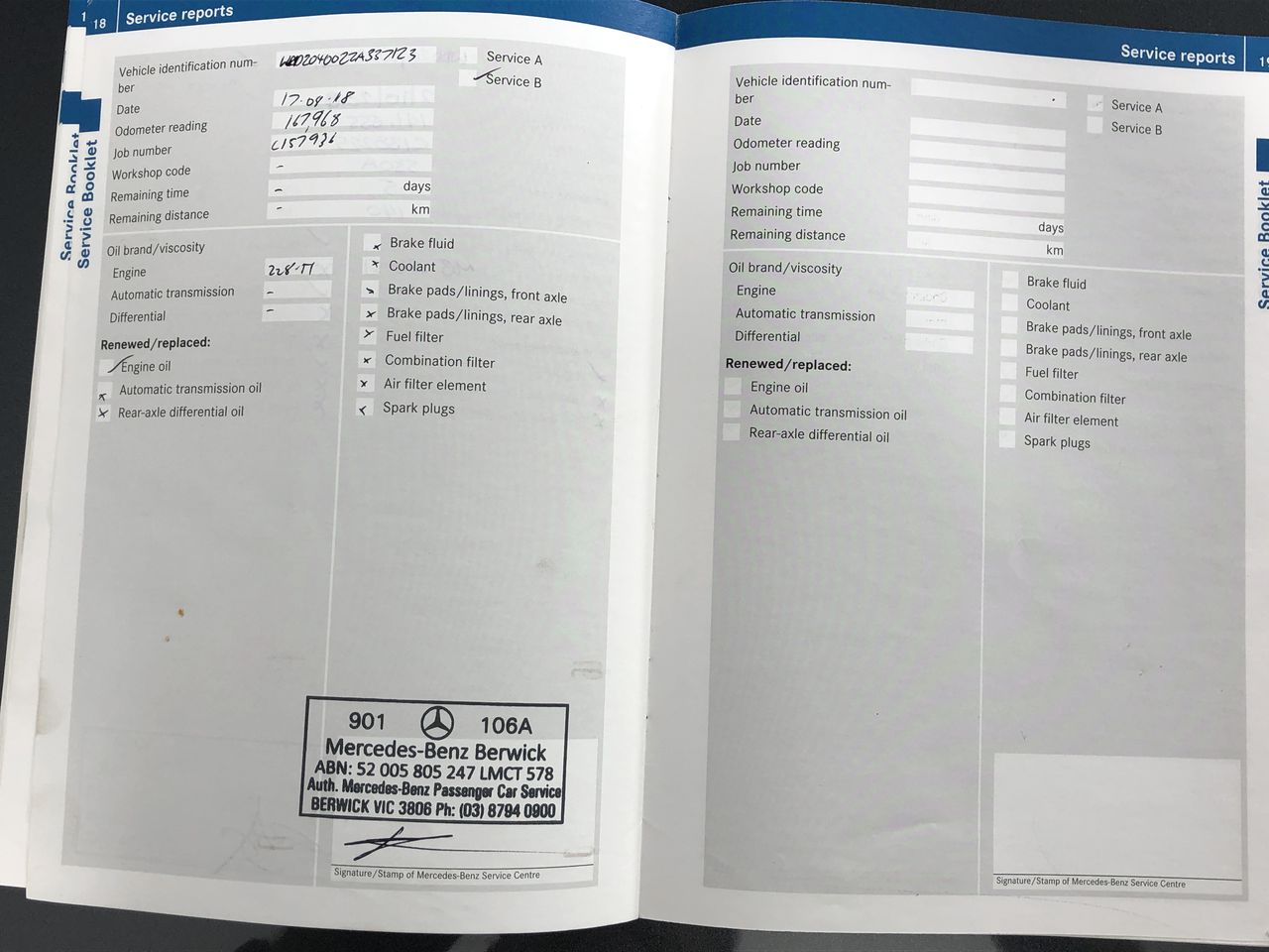 KIMBERLY-CLARK WYPALL Self-Dispensing Box of 150 Heavy Duty Cleaning Wipes,