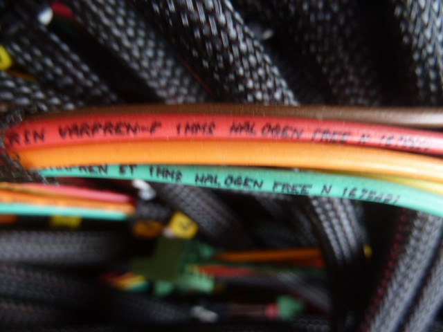 18 x TRIPAC FASTENERS 90 Degree Elbow Bend, 20 mm Size, Grey.