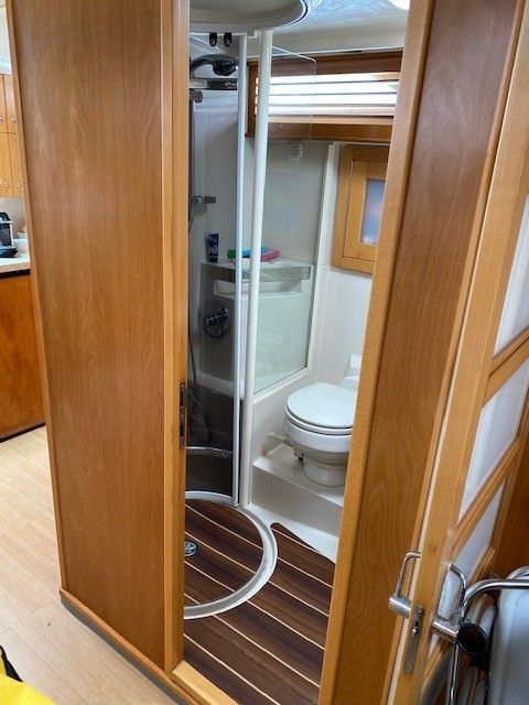 Duchesse De Paris Brut Blanc De Blancs NV (6x 750mL), France.