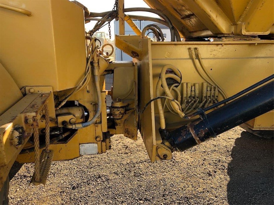 2023 $2 Matilda Light Green Coloured two dollar FIFA Soccer Coin Queen New