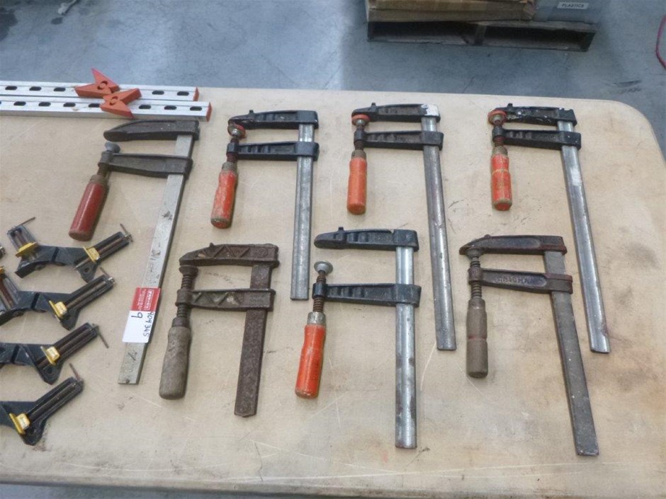 Apple Macintosh PowerBook 5300cs and 1400c Series Laptop Computer