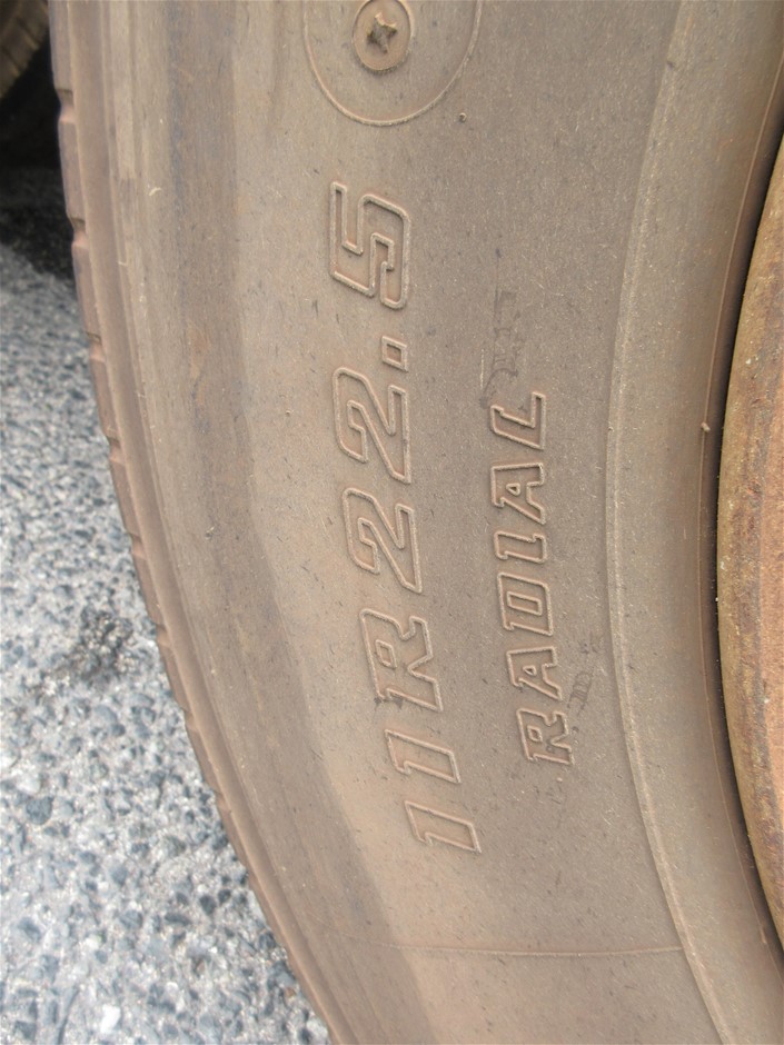 <p>Toro Mini Loader/Trailer Combo</p>