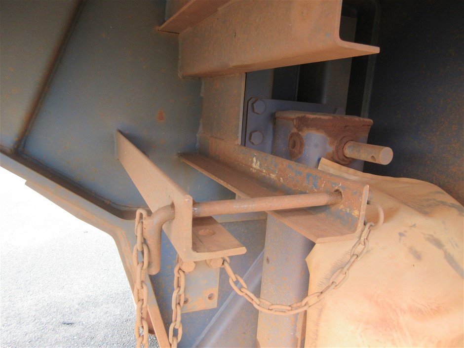 Howlite Gemstones & Swarovski® Crystal Earrings