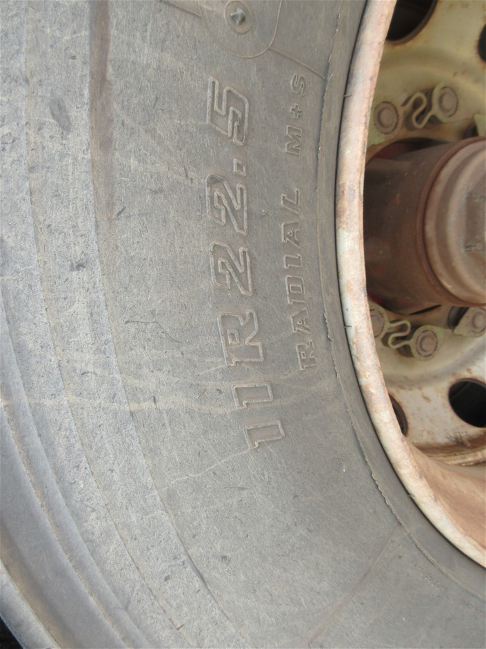 <p>Unknown  Unknown  Cage Tandem Box Trailer</p>