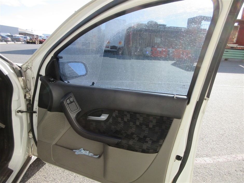 Baroque Pearls & Large Lobster Clasp Gold Plated Bracelet