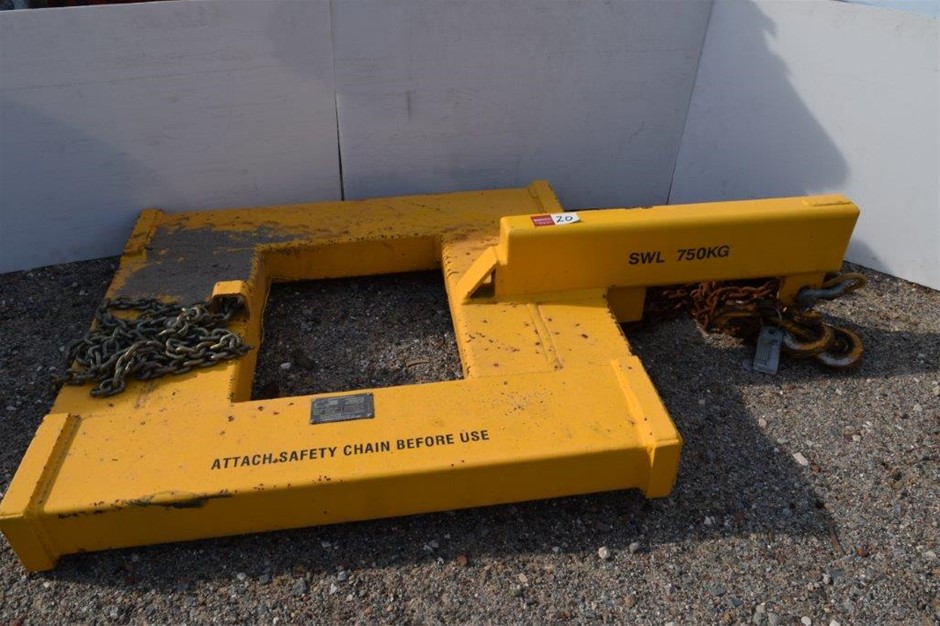 9-10mm Grade AB White Pearl Bracelet.