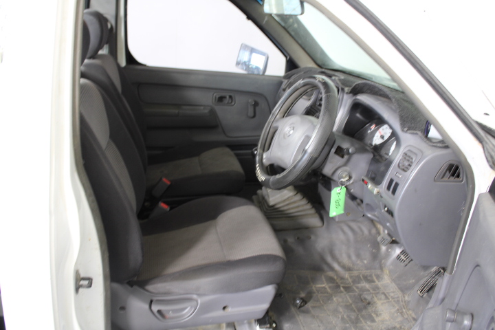 Designer Stainless Steel Simulated Diamond Feather Necklace in Silver