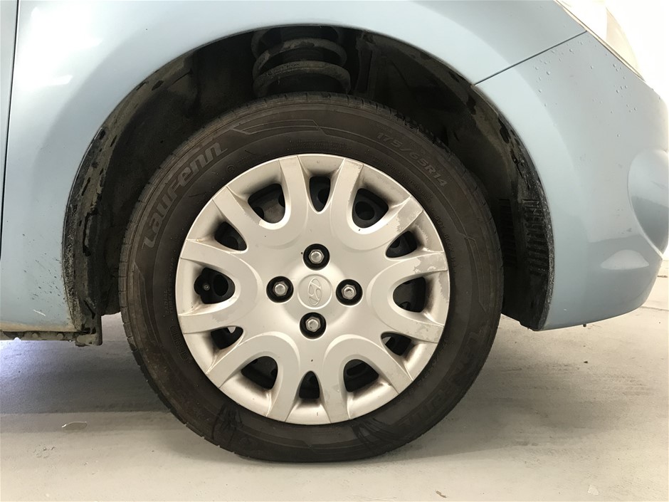 A&B Home Faux Coral, DSAV75308, 10" x 7.5" x 6.5"