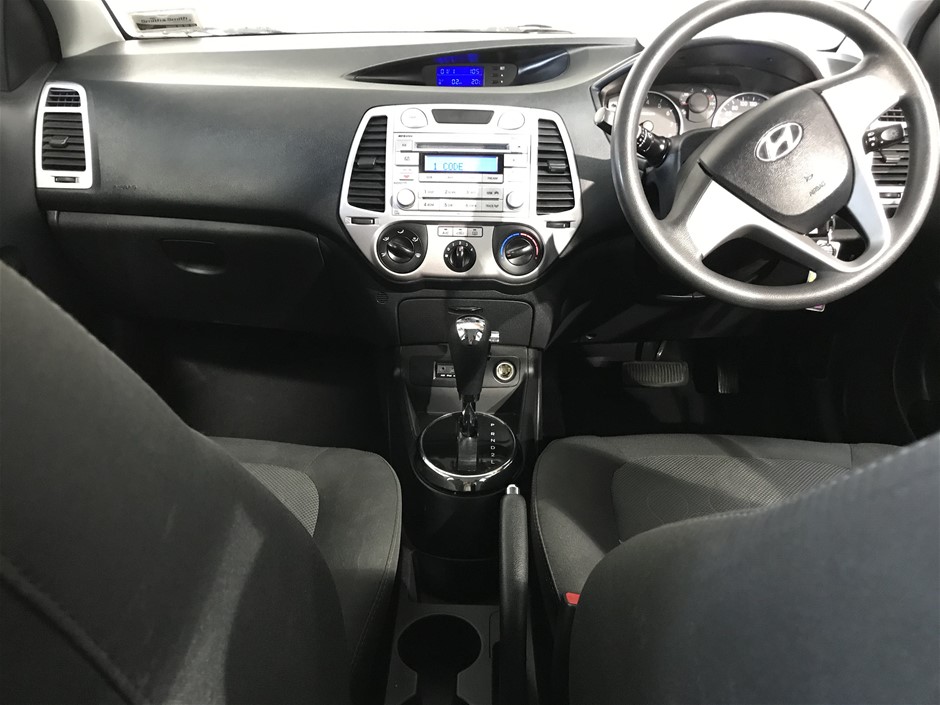 4 Carat round 4 white diamond each CVD Uncertified