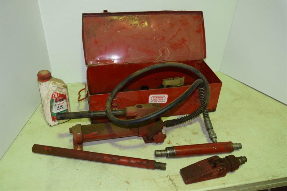 1/100 Scottdale x 2, 1 gram Valcumbi silver bars x 2 & 1 Kilo Copper Bar