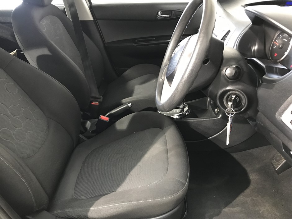 Bulk items, gold diamonds, silver coins