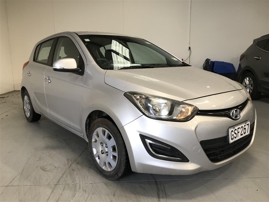 0.08 Carat round 4 diamonds