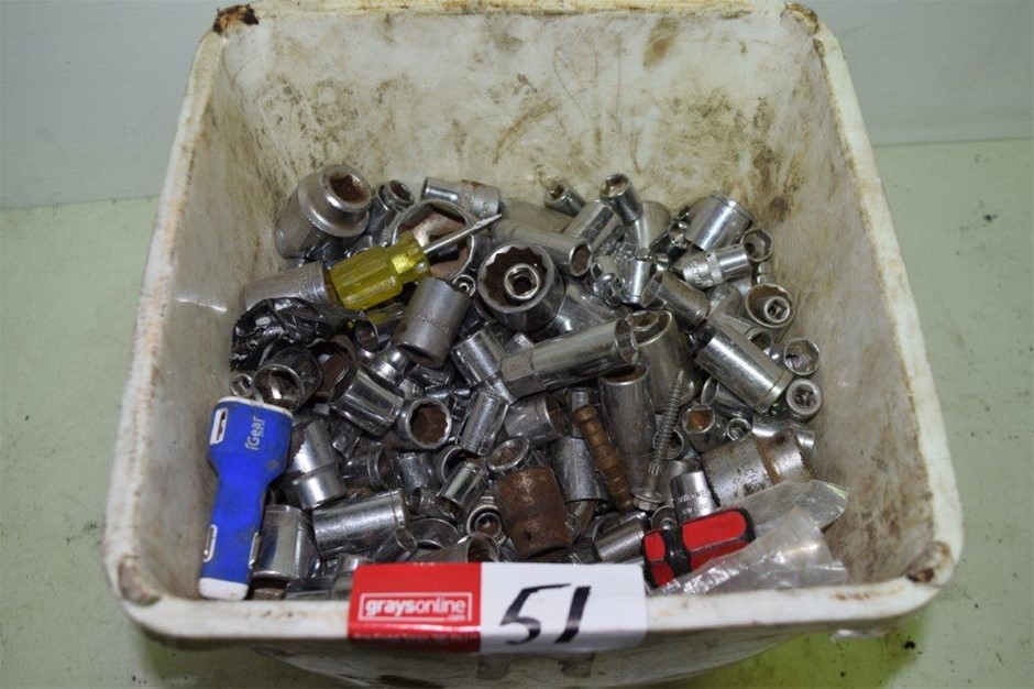 2 Carat round 2 white diamond each CVD Uncertified