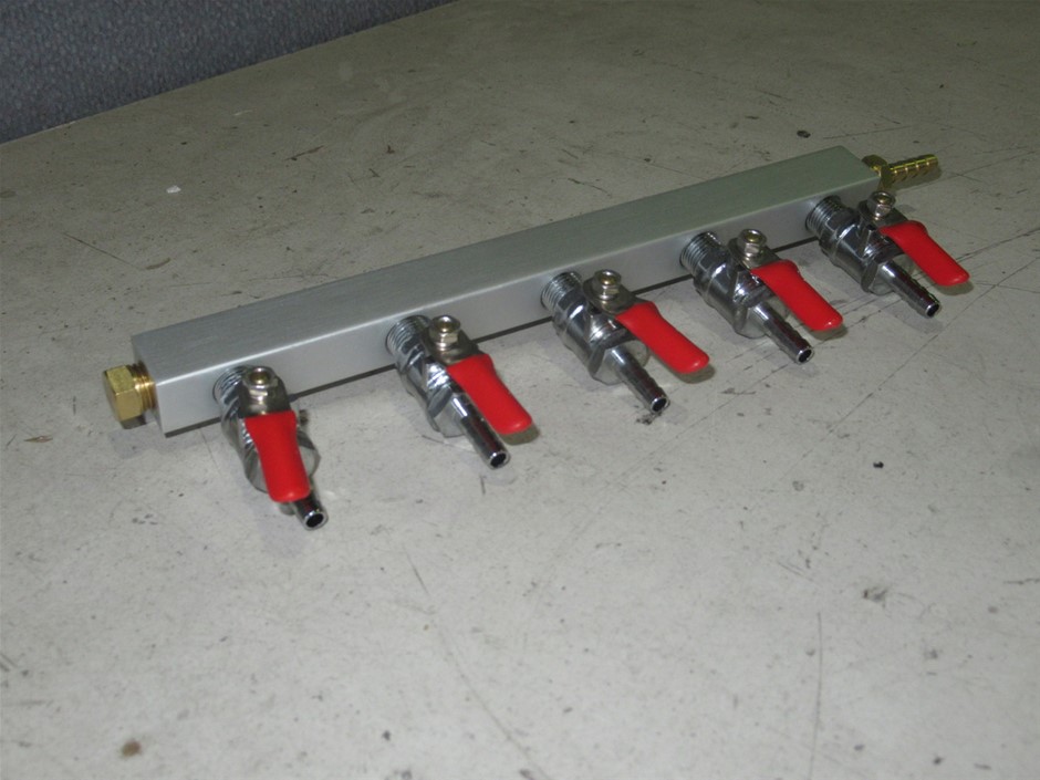 Jacqueline Blanc De Blancs Brut NV (6x 750mL), France.