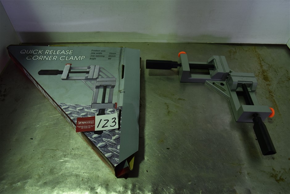 Jacqueline Brut Rosé NV (6x 750mL), France.