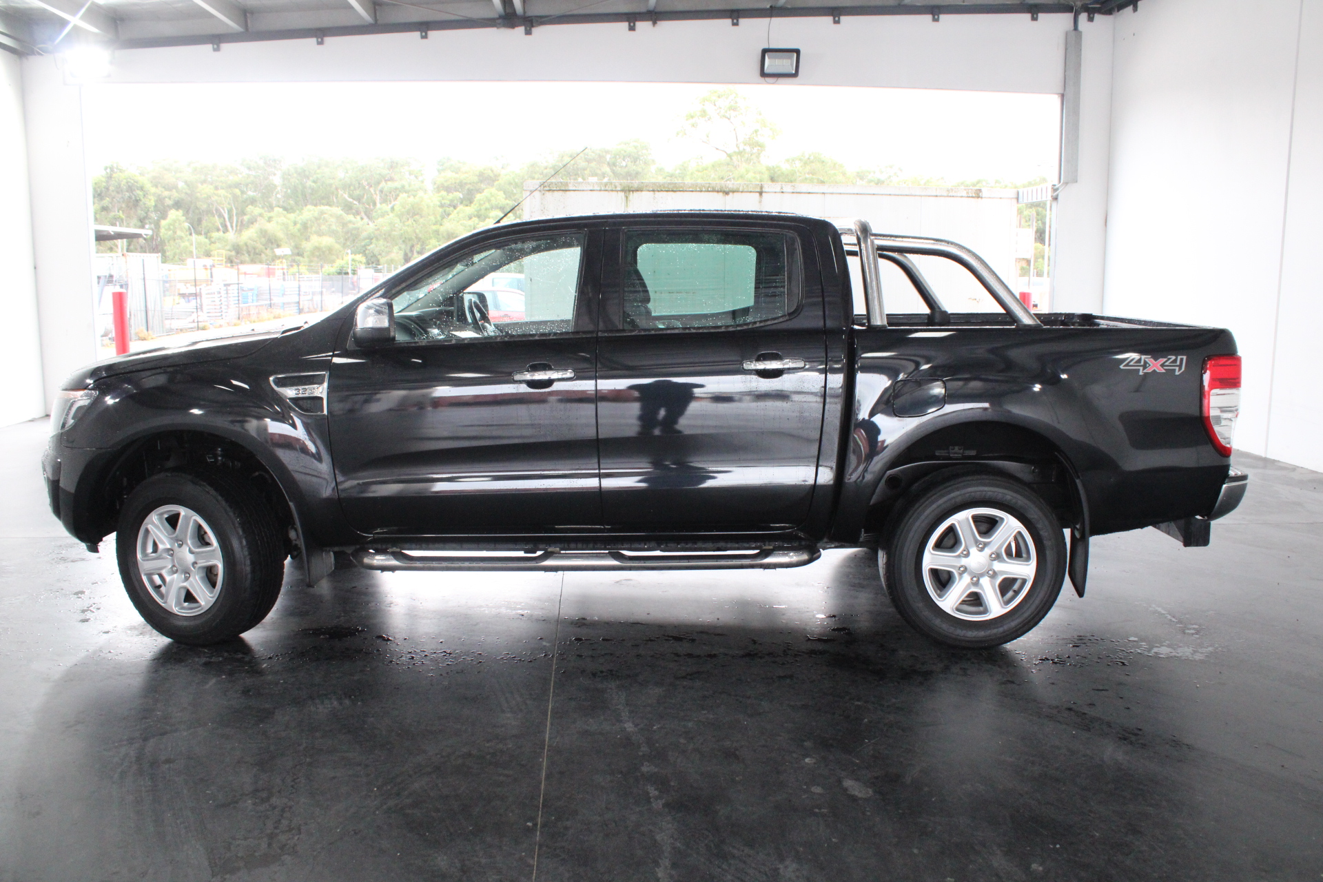 One Kilo of Australia KGV/King George VI/Queen Elizabeth Mix Date