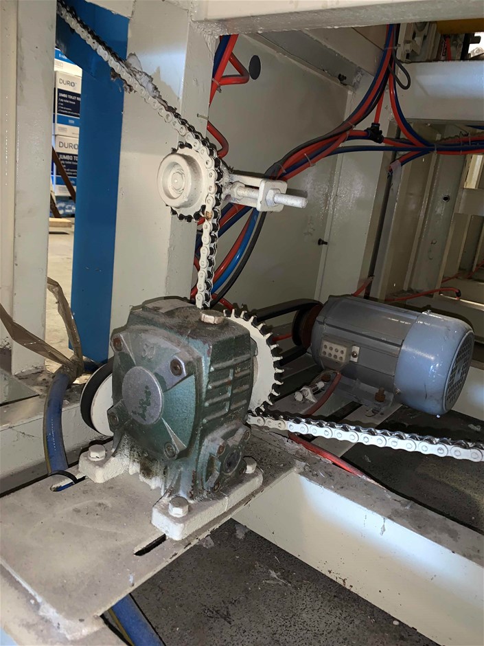 45.65 carats purple natural sapphire Madagascar certified rare