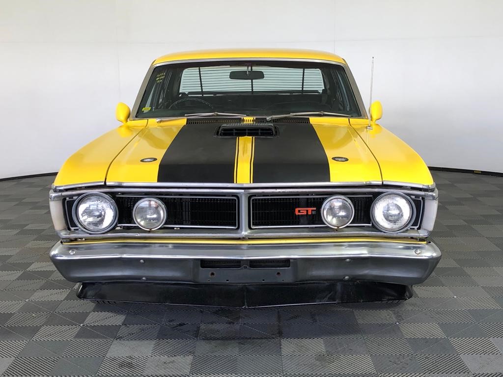 Vial full of Gold Leaf/Flake x 3