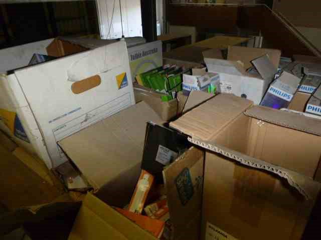 2 Carat round 2 white diamond each CVD Uncertified