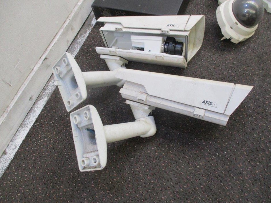 Approx 37 Ct of Loose Boulder Opal Chips (Coober Peby) In glass disp/bottle