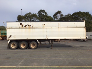 0.20 TCW yellow round various diamonds