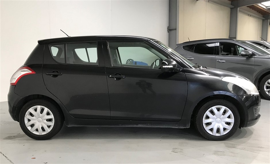 0.20 TCW yellow round various diamonds