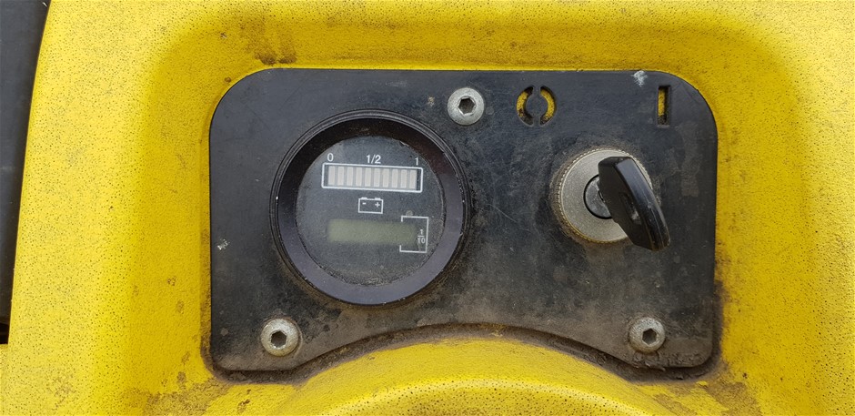 25cm x 25cm AAA Top Grade Red Nappa Lambskin Piece, Remnant Skin, Crafts, J