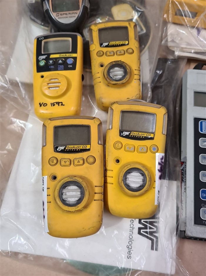 Fibre optic ring light illuminator