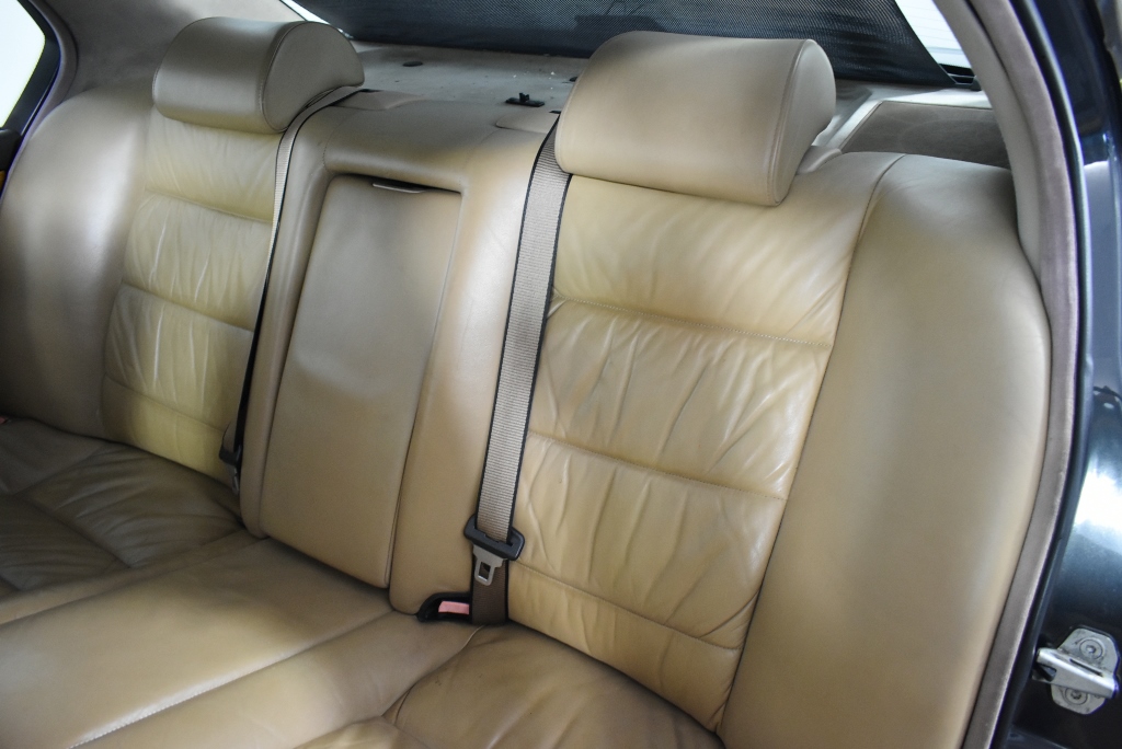 Lot of 1000 or more AFL/VFL trading cards vintage tobacco cards - modern