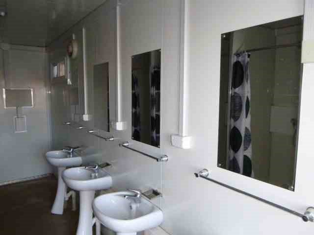 Lindeman's Early Harvest Crisp Chardonnay (6x 750mL).