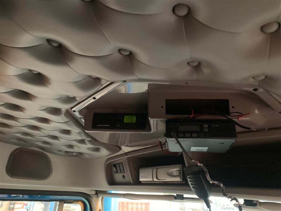 Lindeman's Gentleman's Collection Cabernet Sauvignon (6x 750mL).