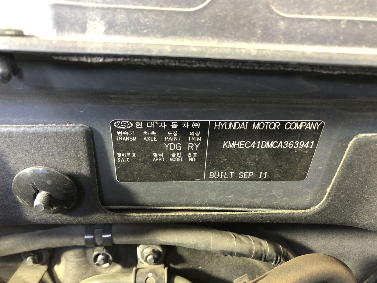 Wolf Blass Red Label Shiraz (6x 750mL), SEA.