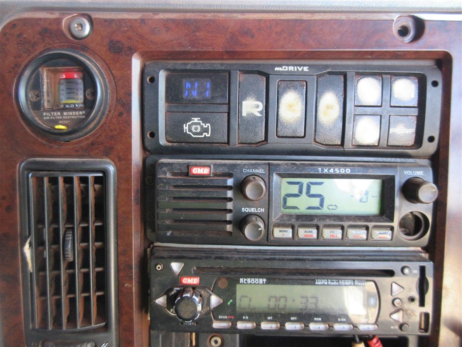 Mixed French Bubbles Pack #7, (12x 750mL), France.