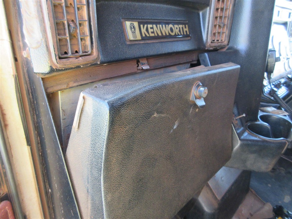 Roberts Estate Shiraz 2023 (12x 750mL) SEA